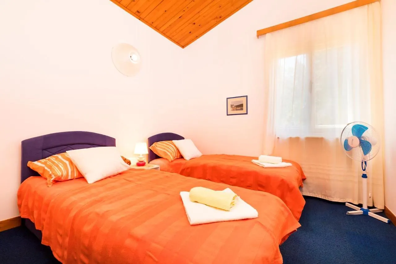 Holiday Home Villa Esperanca Veli Lošinj